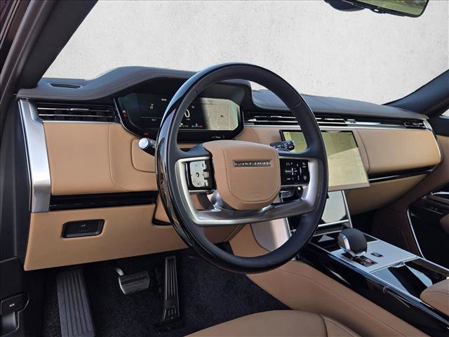 New 2026 Land Rover Range Rover Long Wheelbase SE AWD/4WD image 3