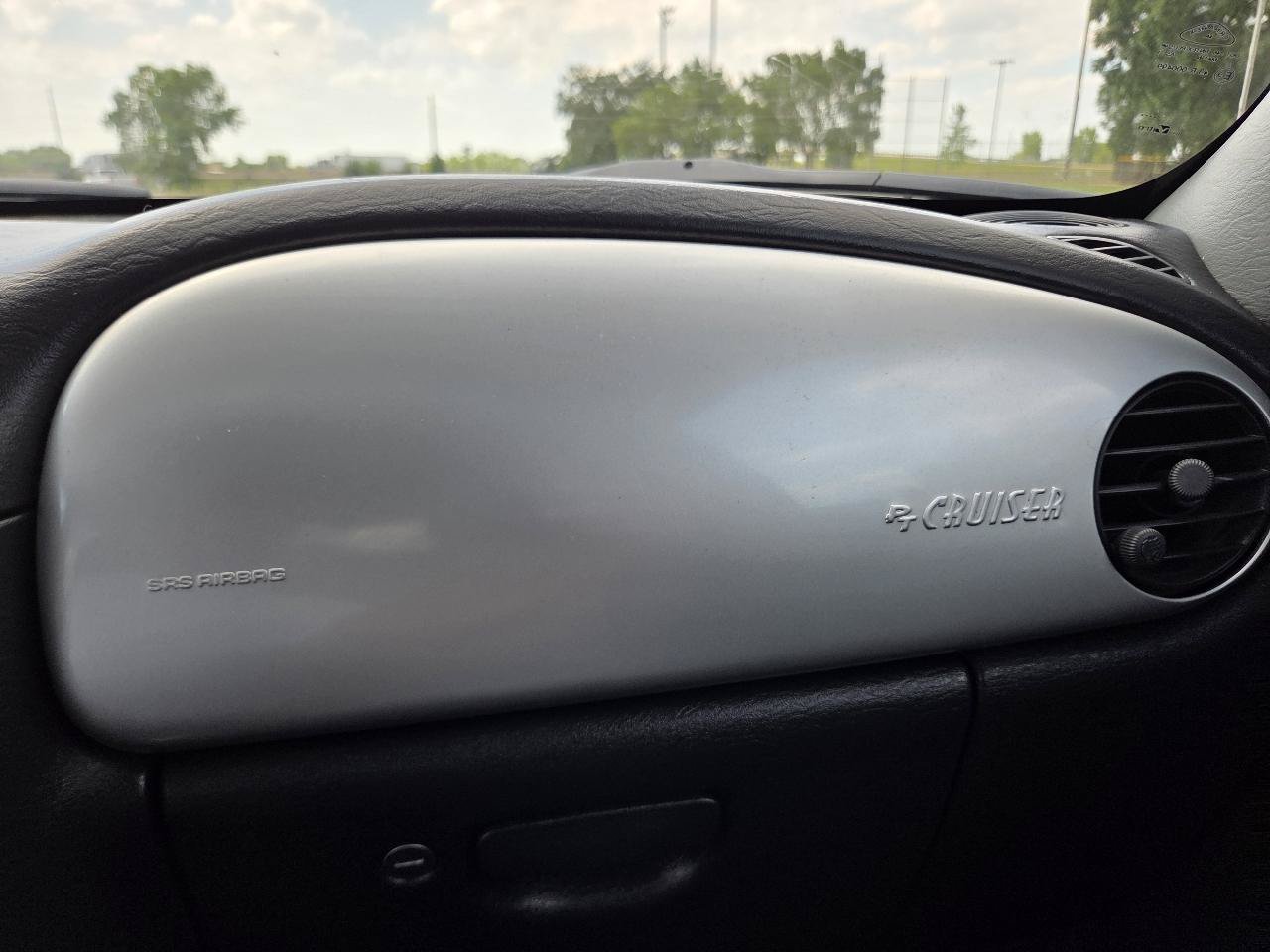 Used 2004 Chrysler PT Cruiser Limited FWD image 18