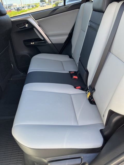 Used 2018 Toyota RAV4 Limited w/ Advanced Technology Package image 10