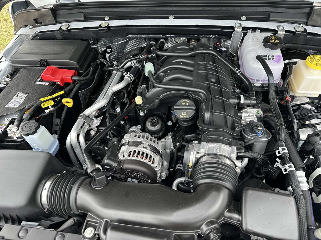 New 2026 Jeep Gladiator Sport AWD/4WD image 12