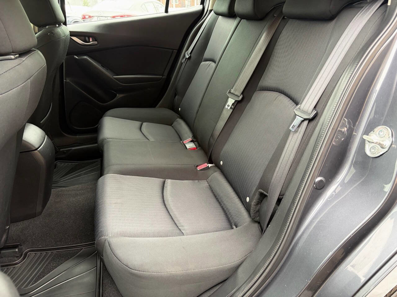 Used 2015 MAZDA MAZDA3 i Sport image 11