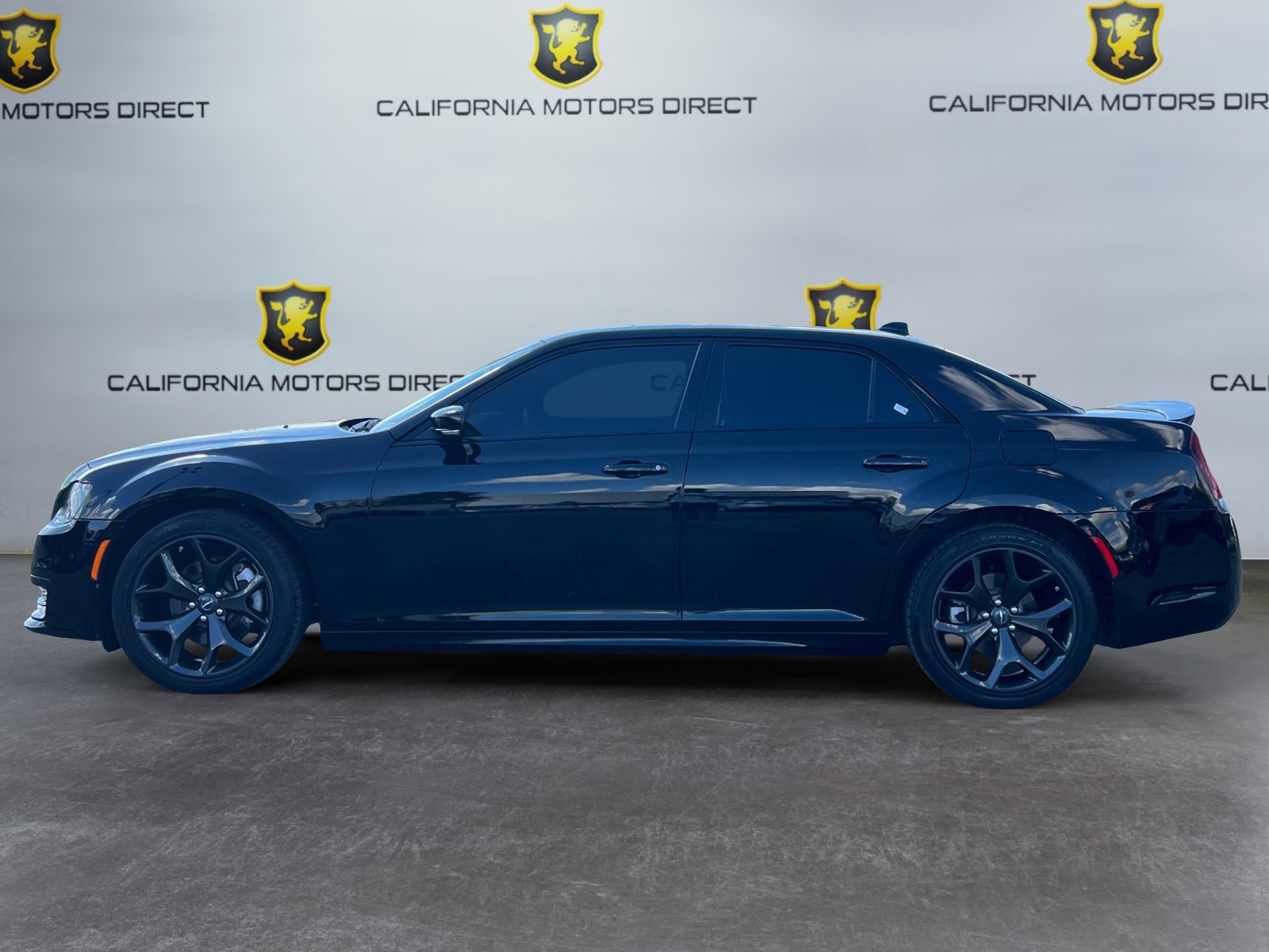 Used 2022 Chrysler 300 S w/ Safetytec Plus Group image 2