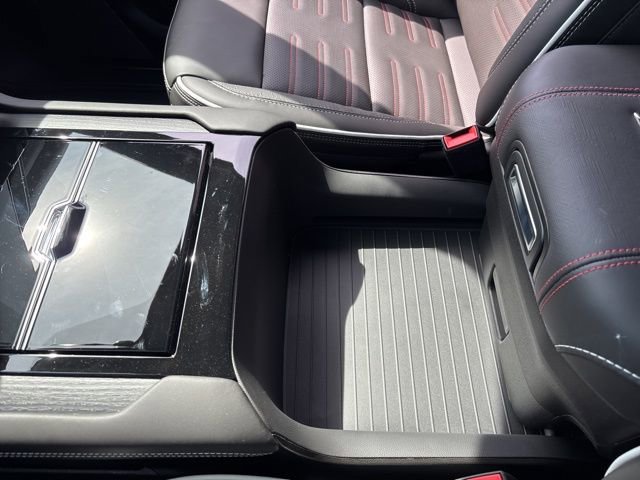 New 2026 GMC Yukon AT4 Ultimate w/ LPO, Illumination Package image 39