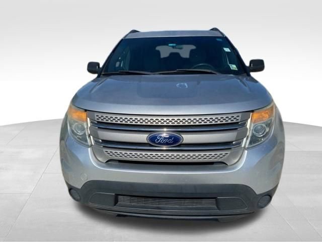 Used 2013 Ford Explorer FWD image 2