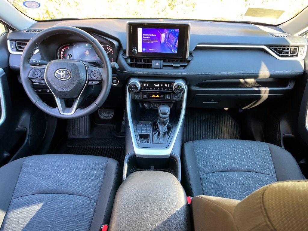 Used 2024 Toyota RAV4 XLE w/ Convenience Package AWD/4WD image 13
