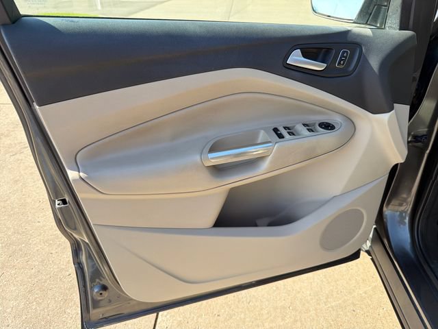 Used 2017 Ford Escape SE FWD image 12