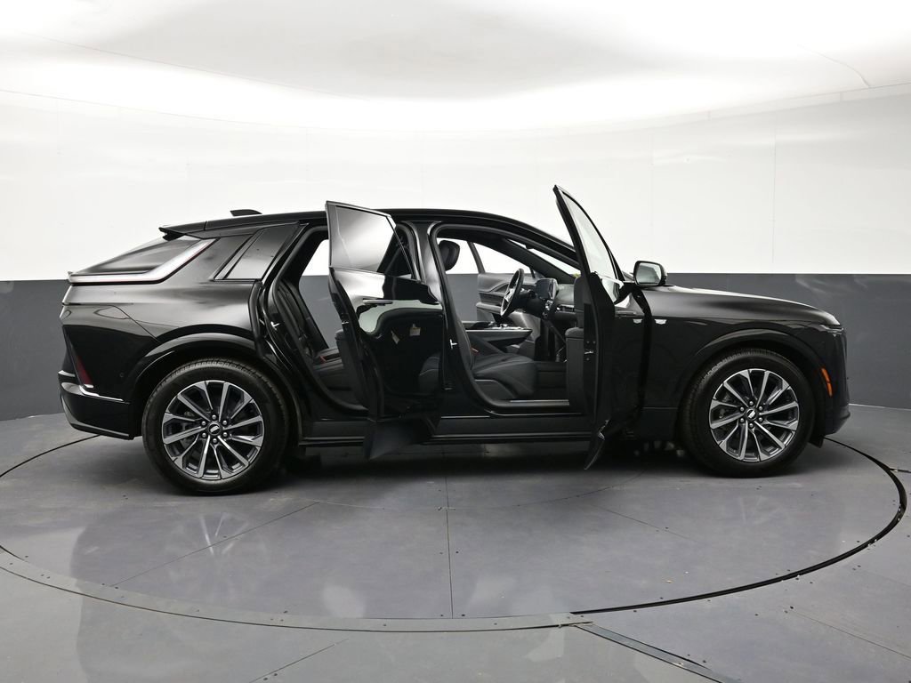 Used 2025 Cadillac Lyriq Sport w/ LPO, Floor Liner Package image 32