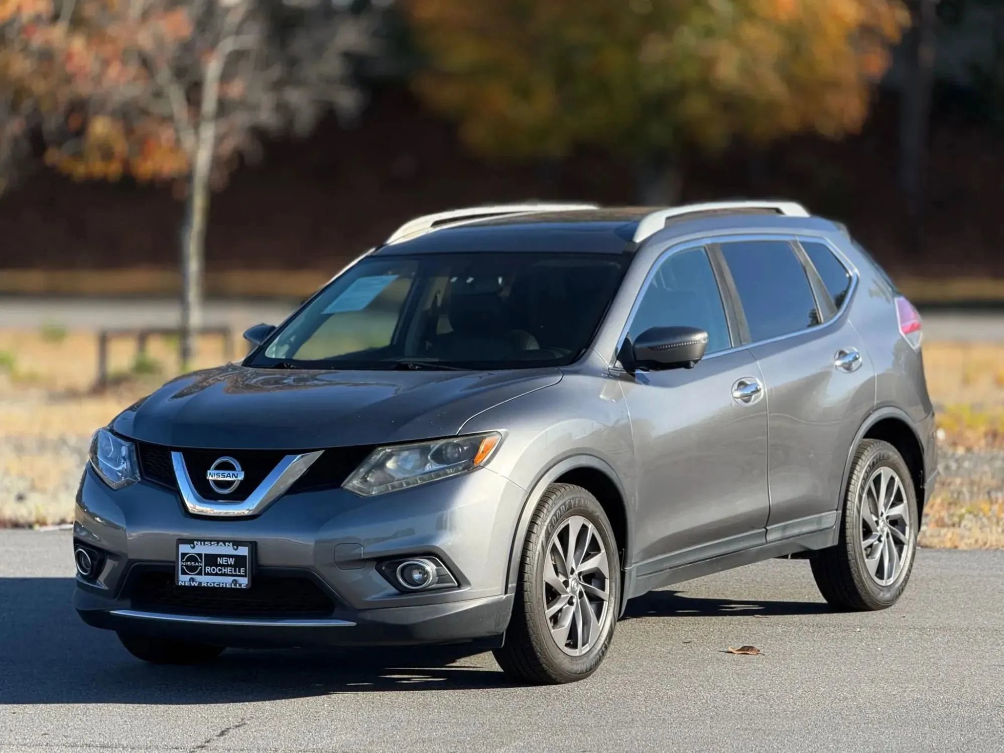 Used 2016 Nissan Rogue SL w/ SL Premium Package image 6