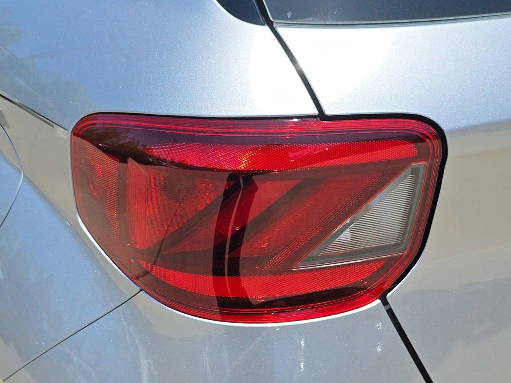 Used 2023 Hyundai Venue SEL FWD image 35