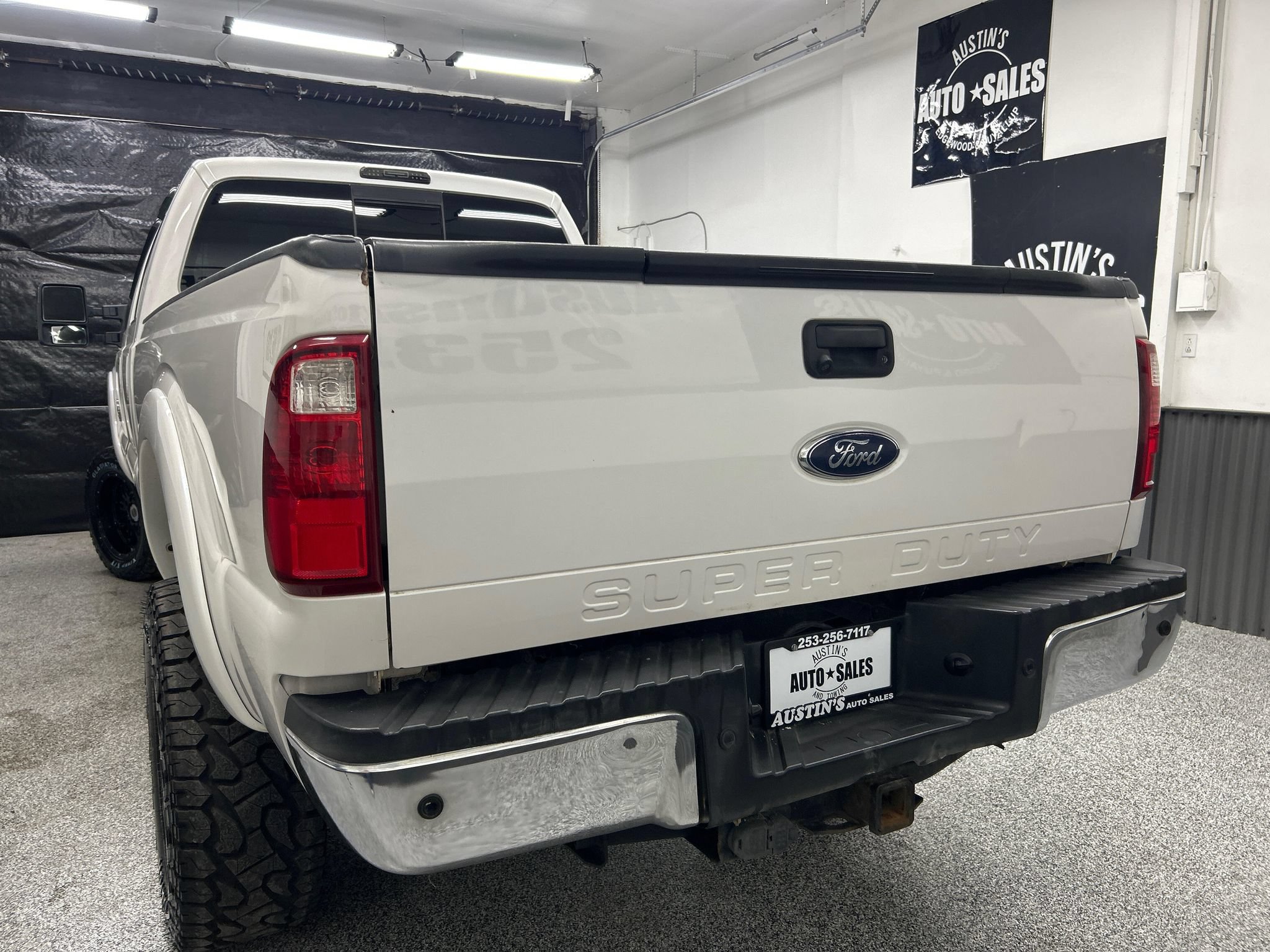 Used 2011 Ford F350 Lariat w/ Chrome Pkg AWD/4WD image 5
