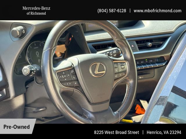 Used 2021 Lexus UX 200 200 Base w/ Accessory Package (Z1) image 12