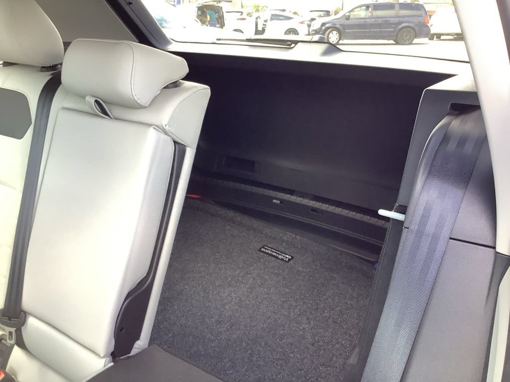 Used 2026 Volkswagen Taos SE FWD image 20