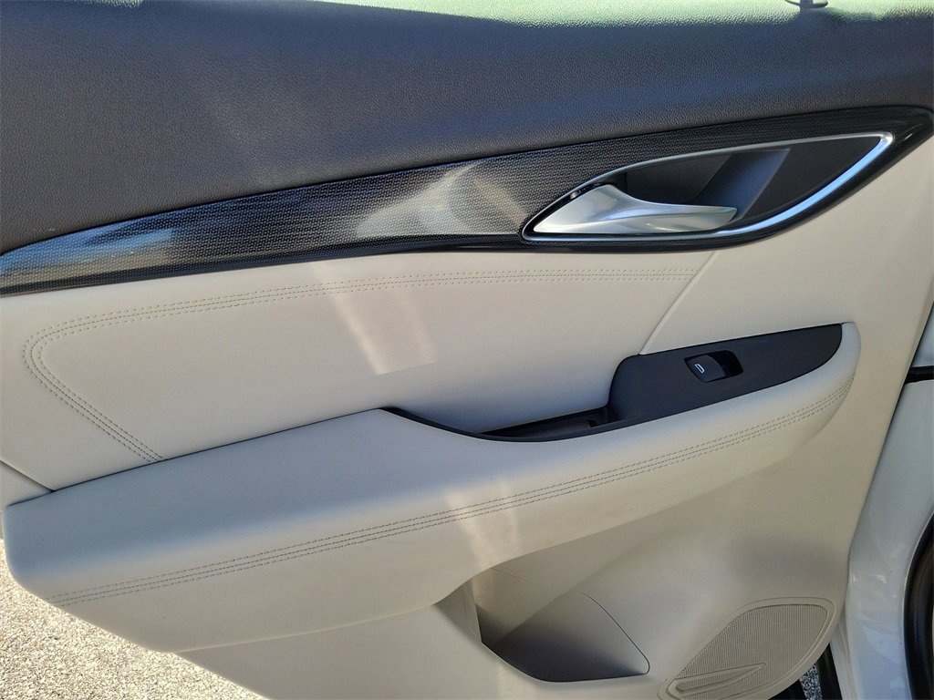 Used 2021 Buick Envision Essence image 16