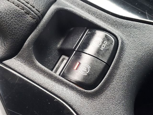 Used 2021 Toyota Corolla LE image 20