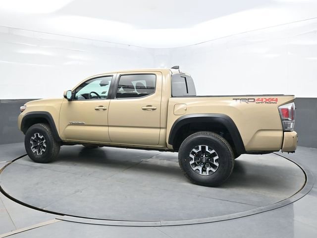 Used 2020 Toyota Tacoma TRD Off-Road w/ Technology Package AWD/4WD image 4