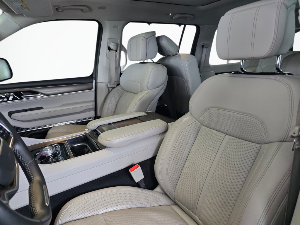 Used 2023 Jeep Grand Wagoneer 4WD image 17