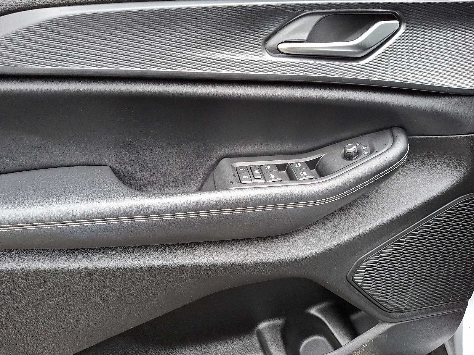 Certified 2023 Jeep Grand Cherokee L Laredo image 12