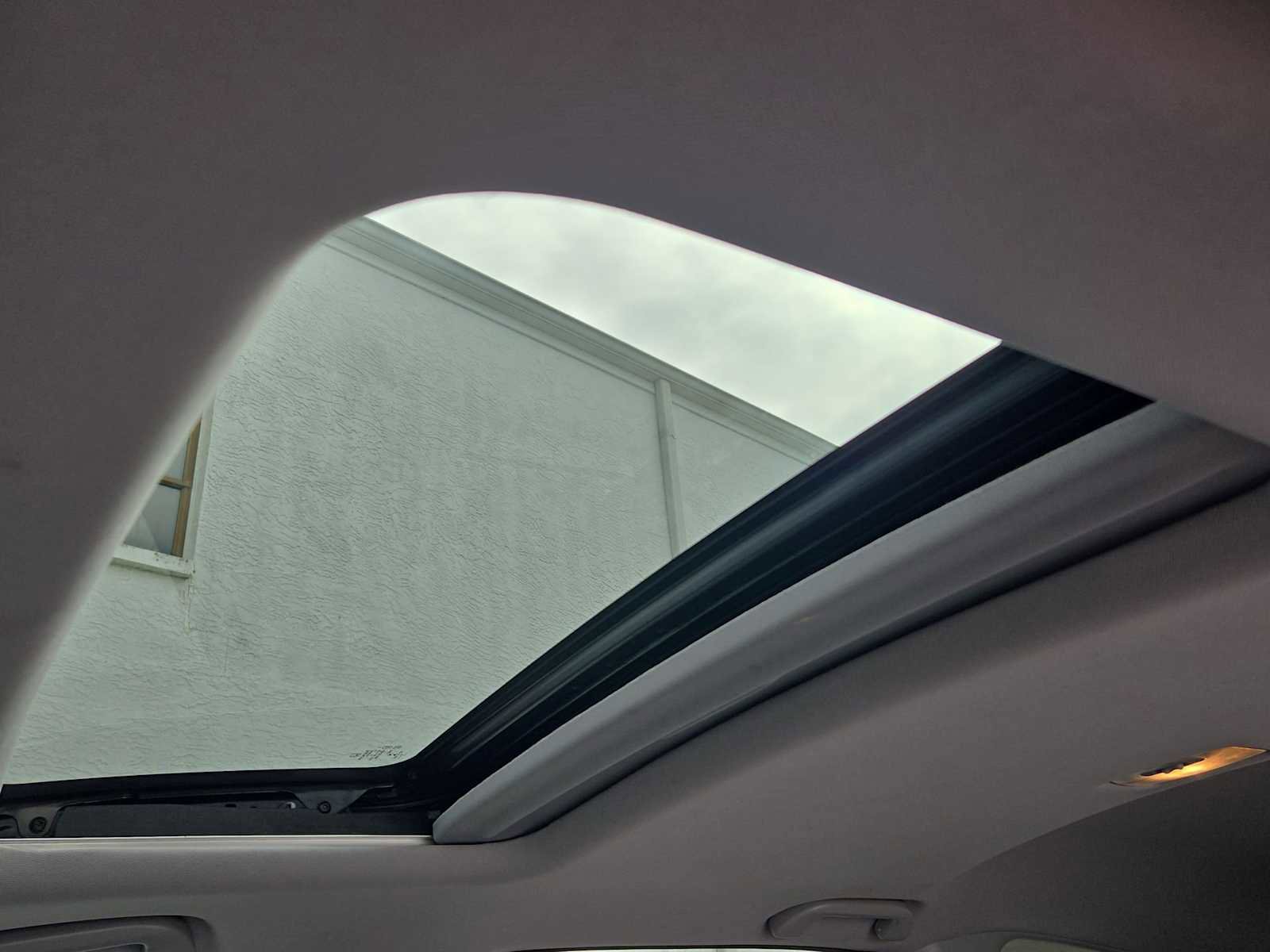 Used 2022 Honda CR-V Touring image 19