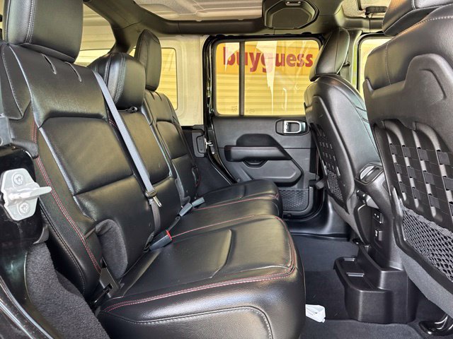 Used 2019 Jeep Wrangler Unlimited Rubicon w/ Dual Top Group AWD/4WD image 31