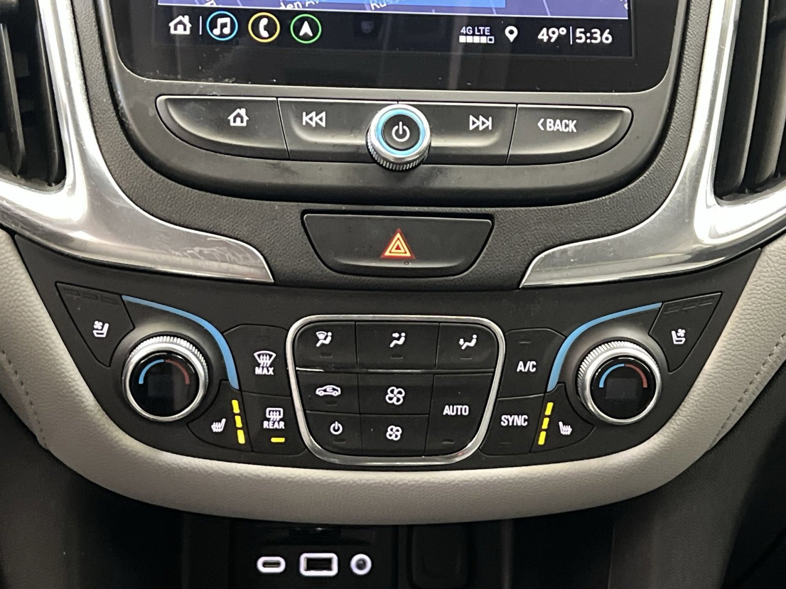 Used 2021 Chevrolet Equinox Premier image 19