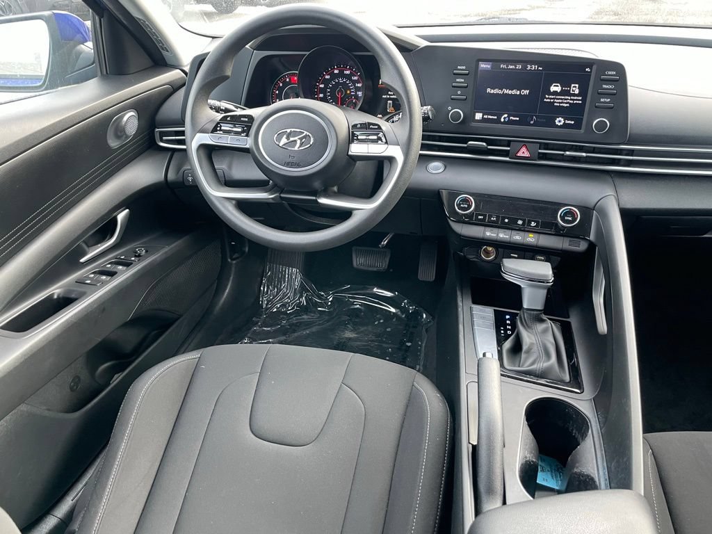 Used 2023 Hyundai Elantra SEL FWD image 8