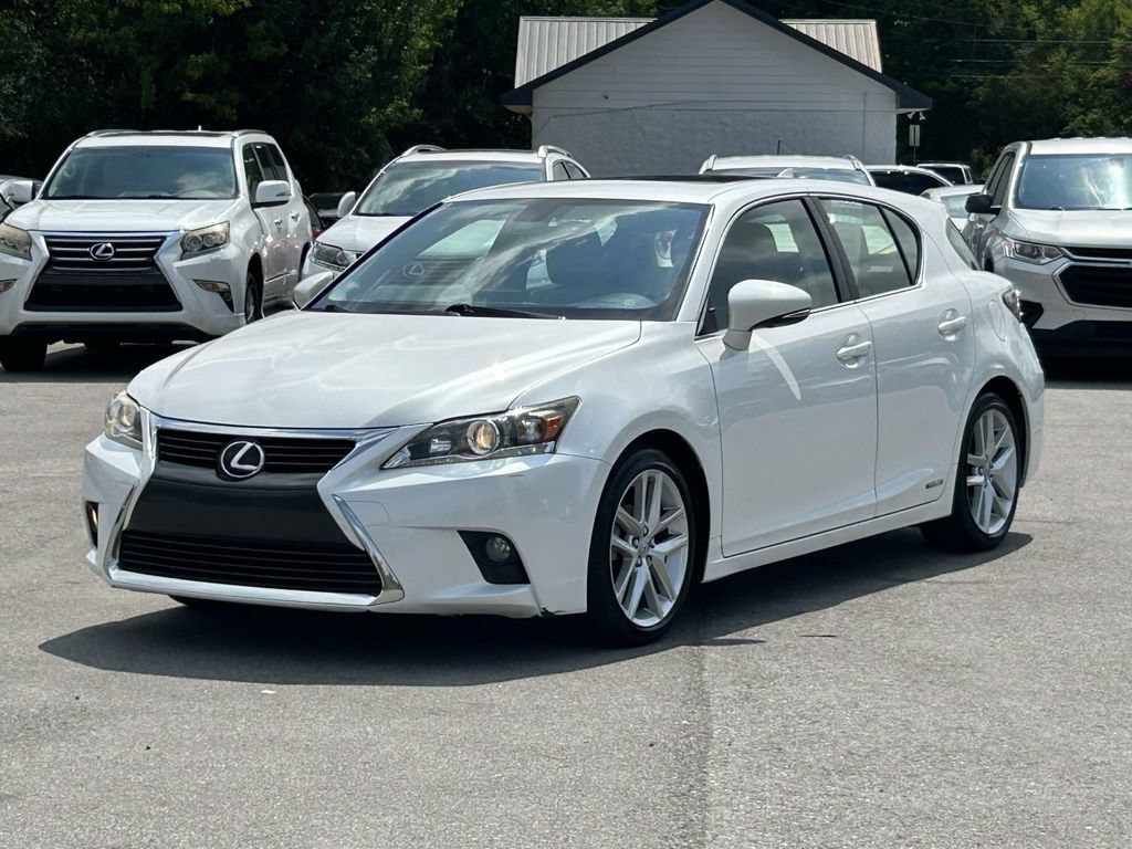 Used 2016 Lexus CT 200h w/ Navigation Package FWD image 3