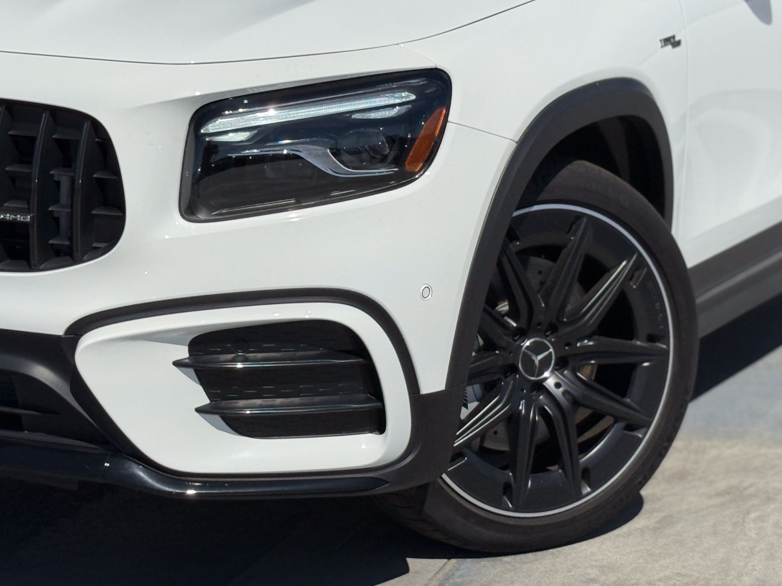 New 2026 Mercedes-Benz GLB 35 AMG 4MATIC image 4
