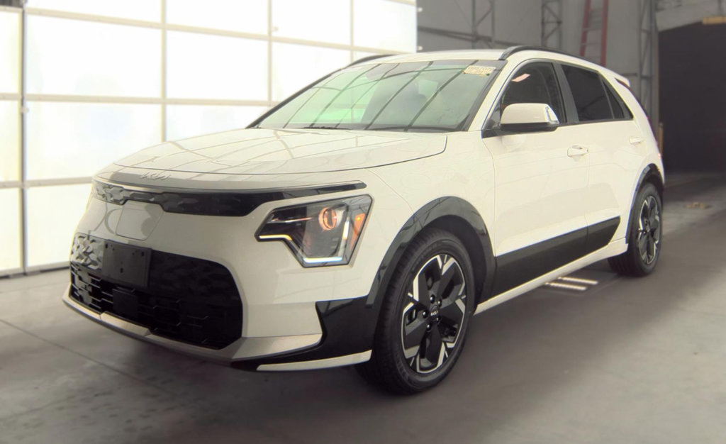 Used 2023 Kia Niro Wind w/ Wind Preserve Package FWD image 4