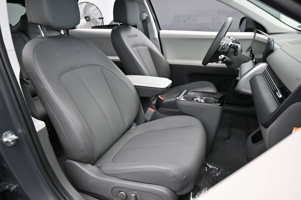 Used 2025 Hyundai Ioniq 5 SEL RWD image 51