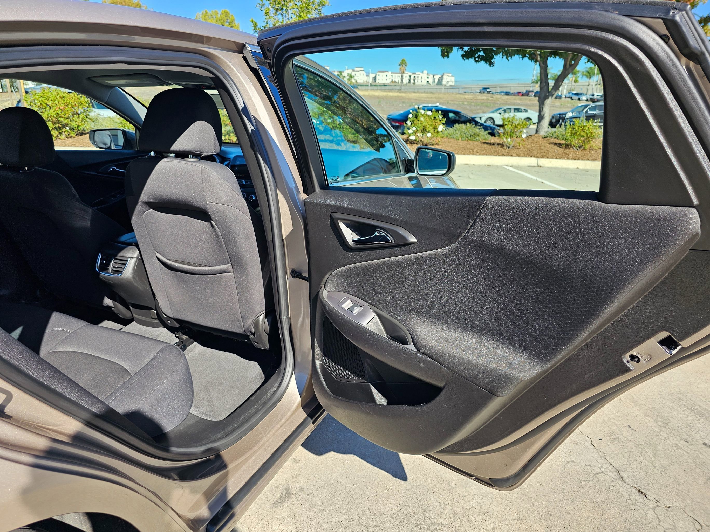 Used 2023 Chevrolet Malibu LT image 21