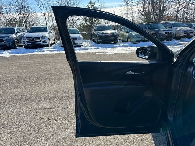 Used 2018 Chevrolet Equinox LT image 18