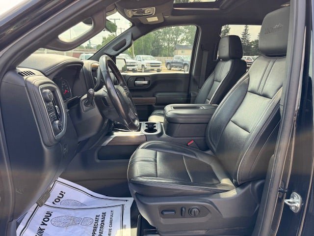 Used 2021 Chevrolet Silverado 1500 High Country w/ Technology Package image 12
