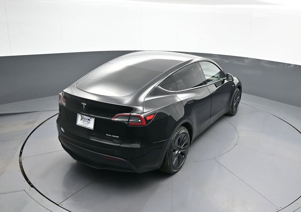 Used 2025 Tesla Model Y Long Range AWD/4WD image 24