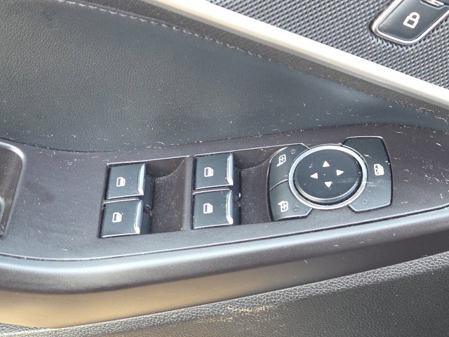 Used 2020 Ford Explorer XLT AWD/4WD image 22