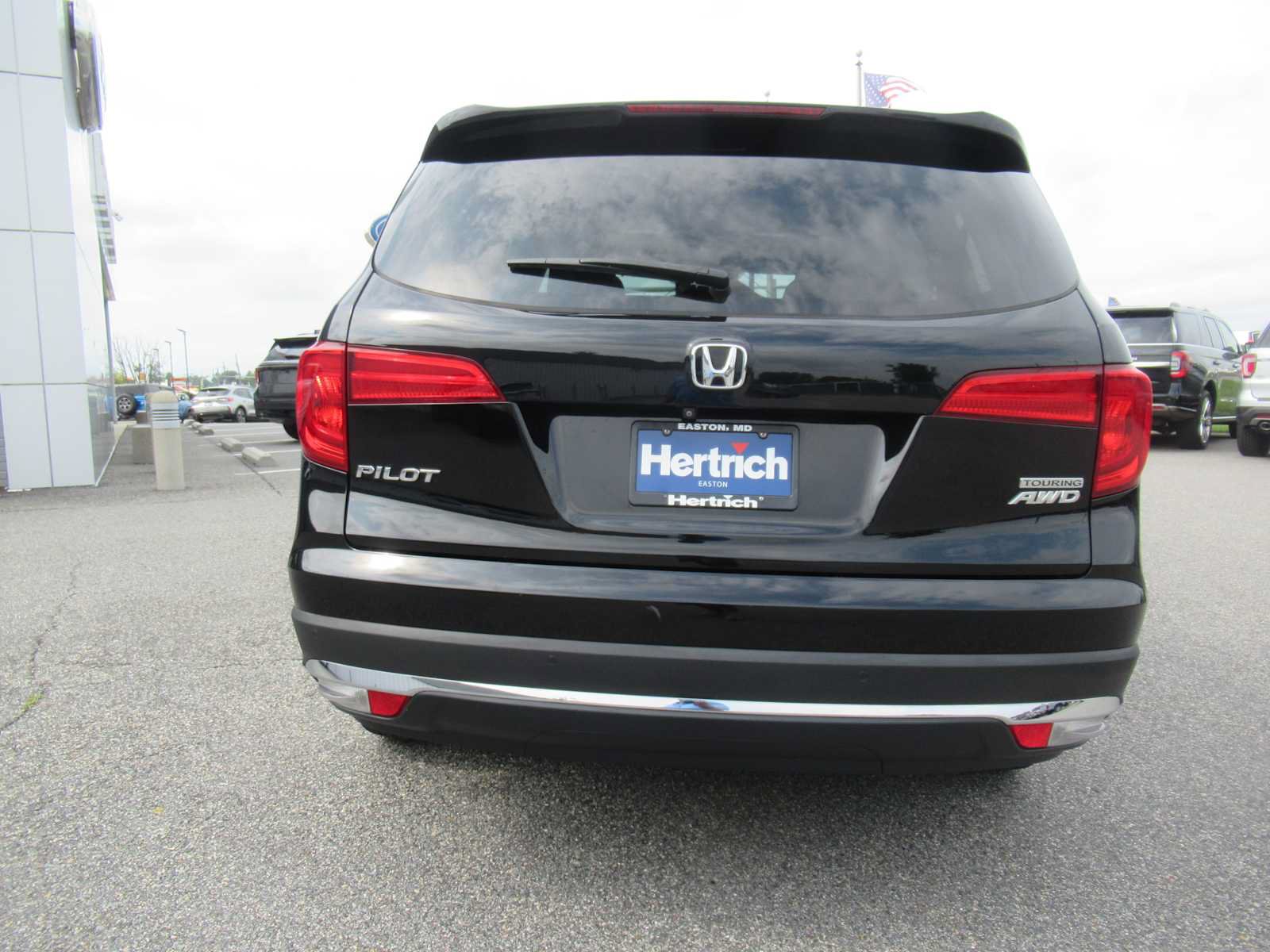 Used 2016 Honda Pilot Touring image 6