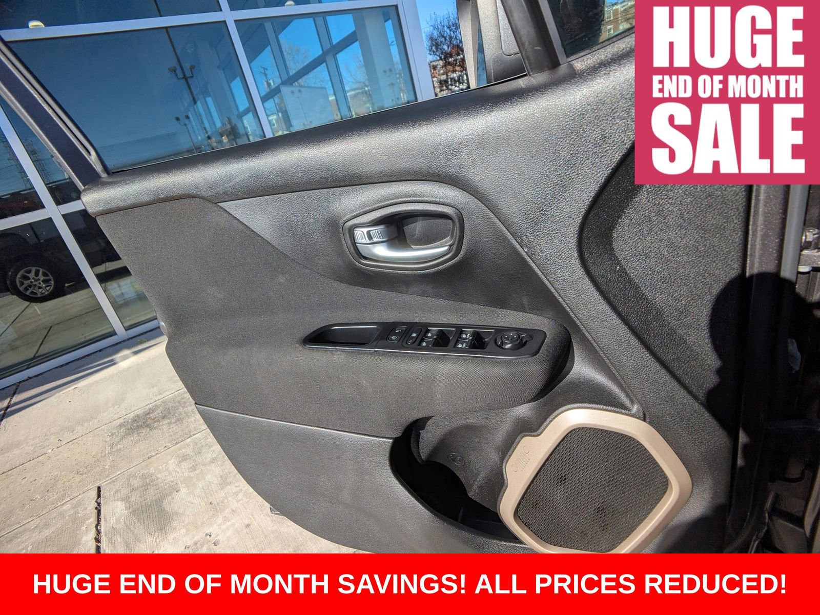 Used 2017 Jeep Renegade Latitude w/ Safety & Security Group image 27