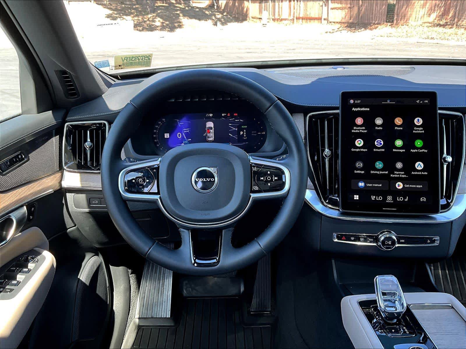 Used 2026 Volvo XC90 T8 Plus w/ Protection Package Premier AWD/4WD image 8