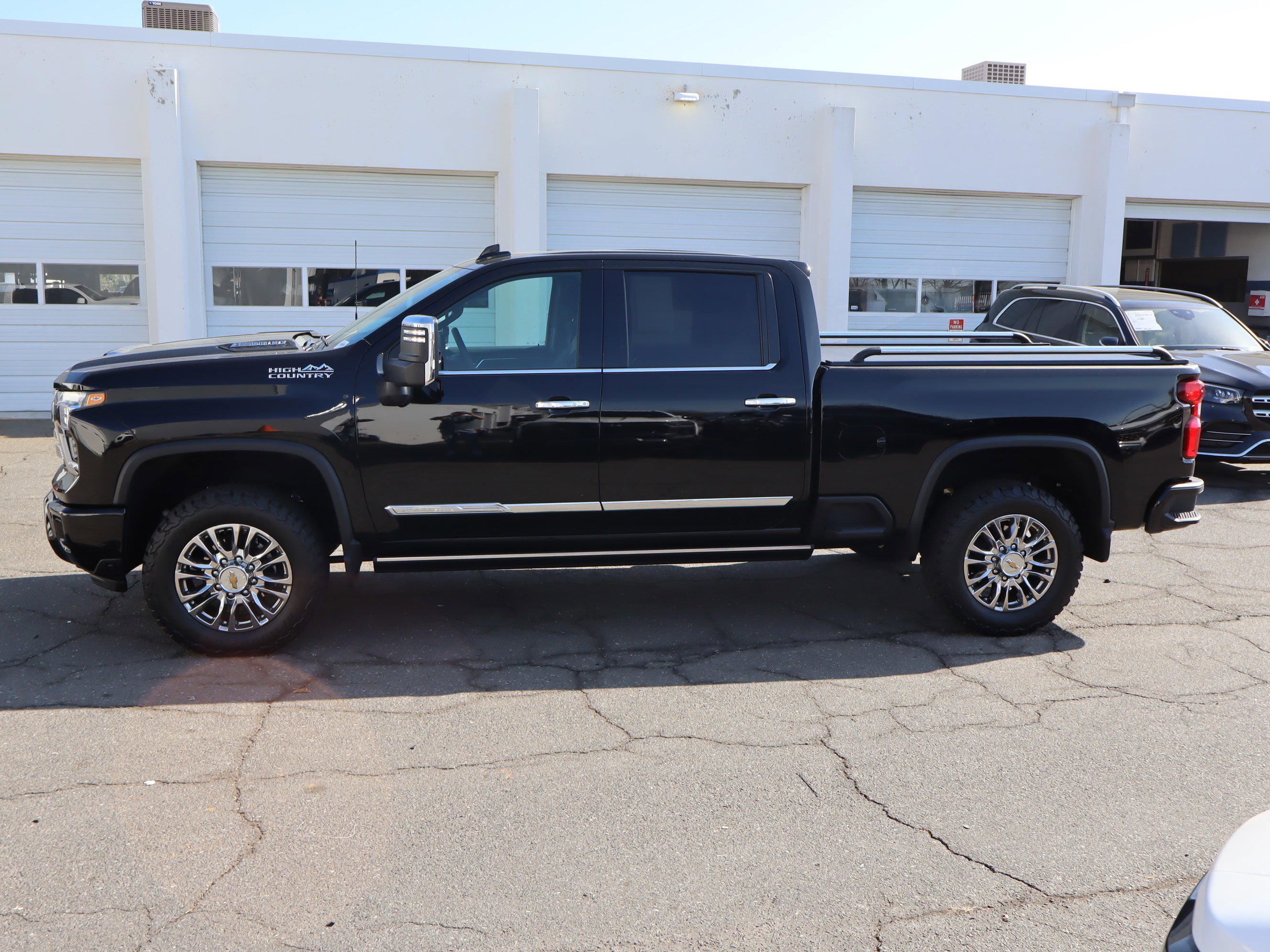 Used 2024 Chevrolet Silverado 2500 High Country w/ High Country Premium Package image 8