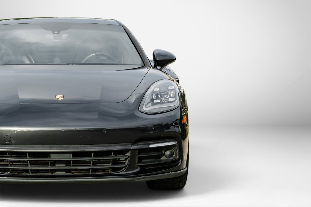 Used 2018 Porsche Panamera 4 AWD/4WD image 61
