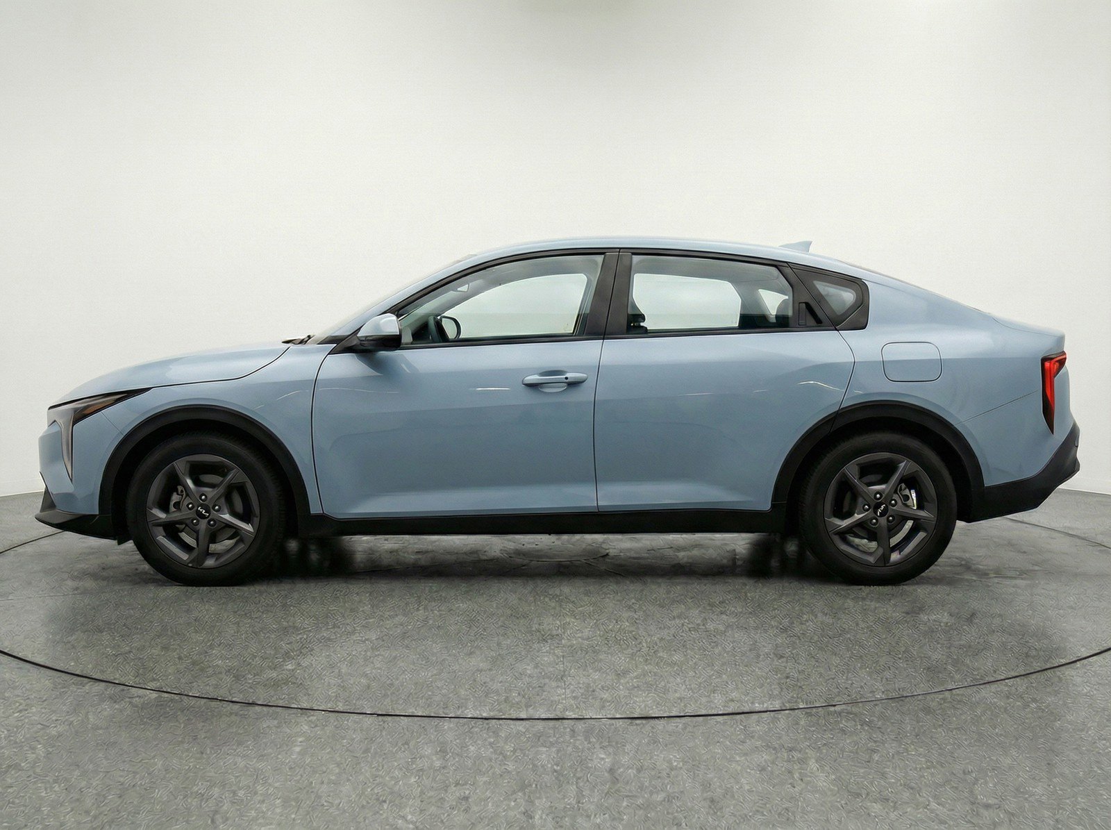 Used 2025 Kia K4 LXS image 5