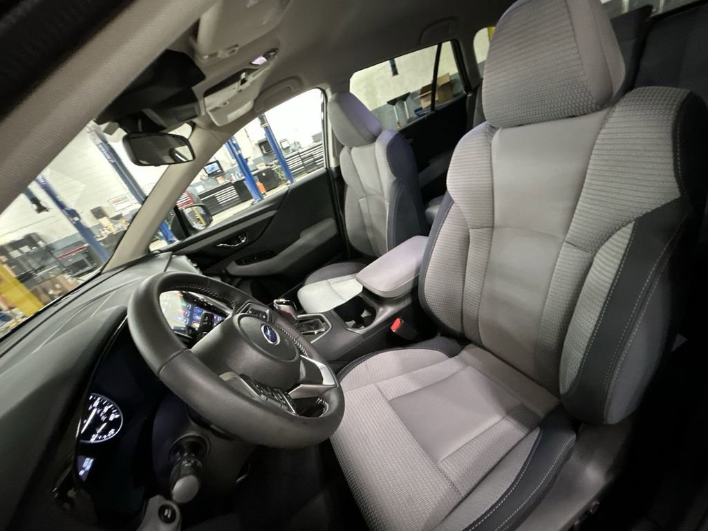 Certified 2025 Subaru Outback Premium image 15