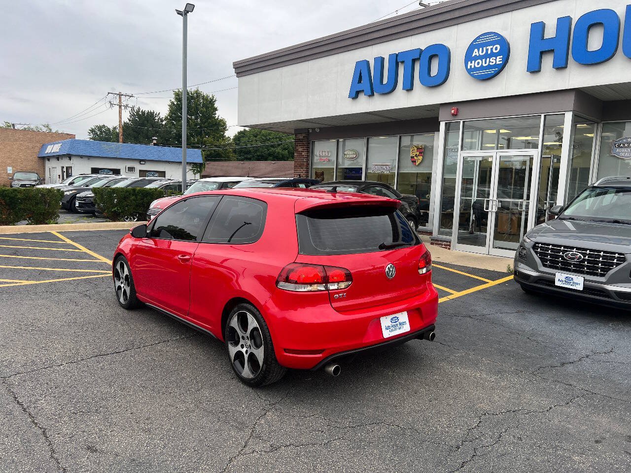 Used 2012 Volkswagen Golf 2-Door FWD image 11