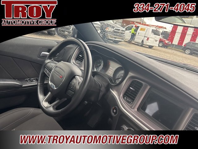 Used 2022 Dodge Charger SXT w/ Blacktop Package image 18