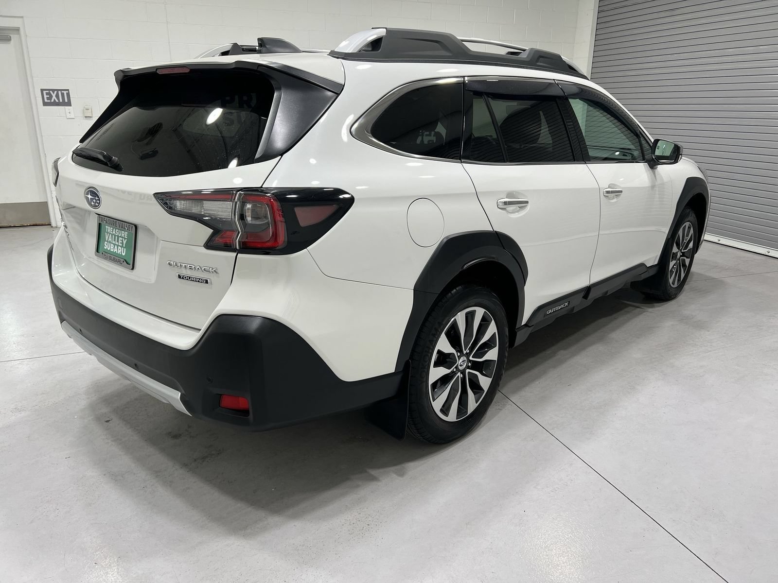 Used 2025 Subaru Outback Touring AWD/4WD image 8