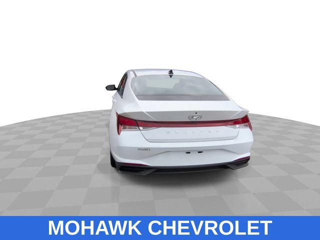 Used 2021 Hyundai Elantra SEL FWD image 7