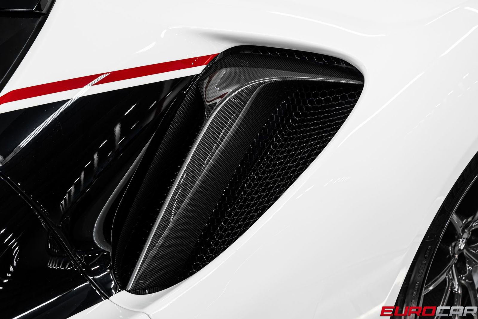 Used 2021 Ferrari SF90 Stradale AWD/4WD image 20