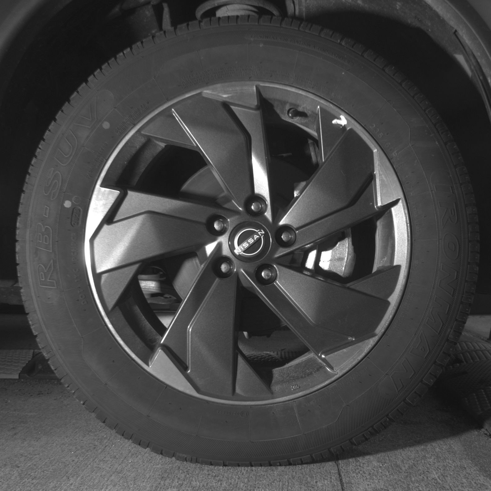 Used 2025 Nissan Rogue SV AWD/4WD image 13