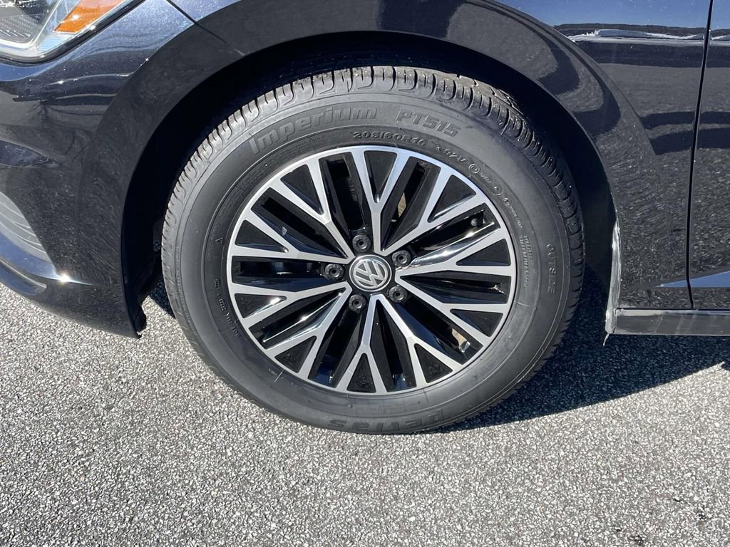 Used 2019 Volkswagen Jetta SEL image 9