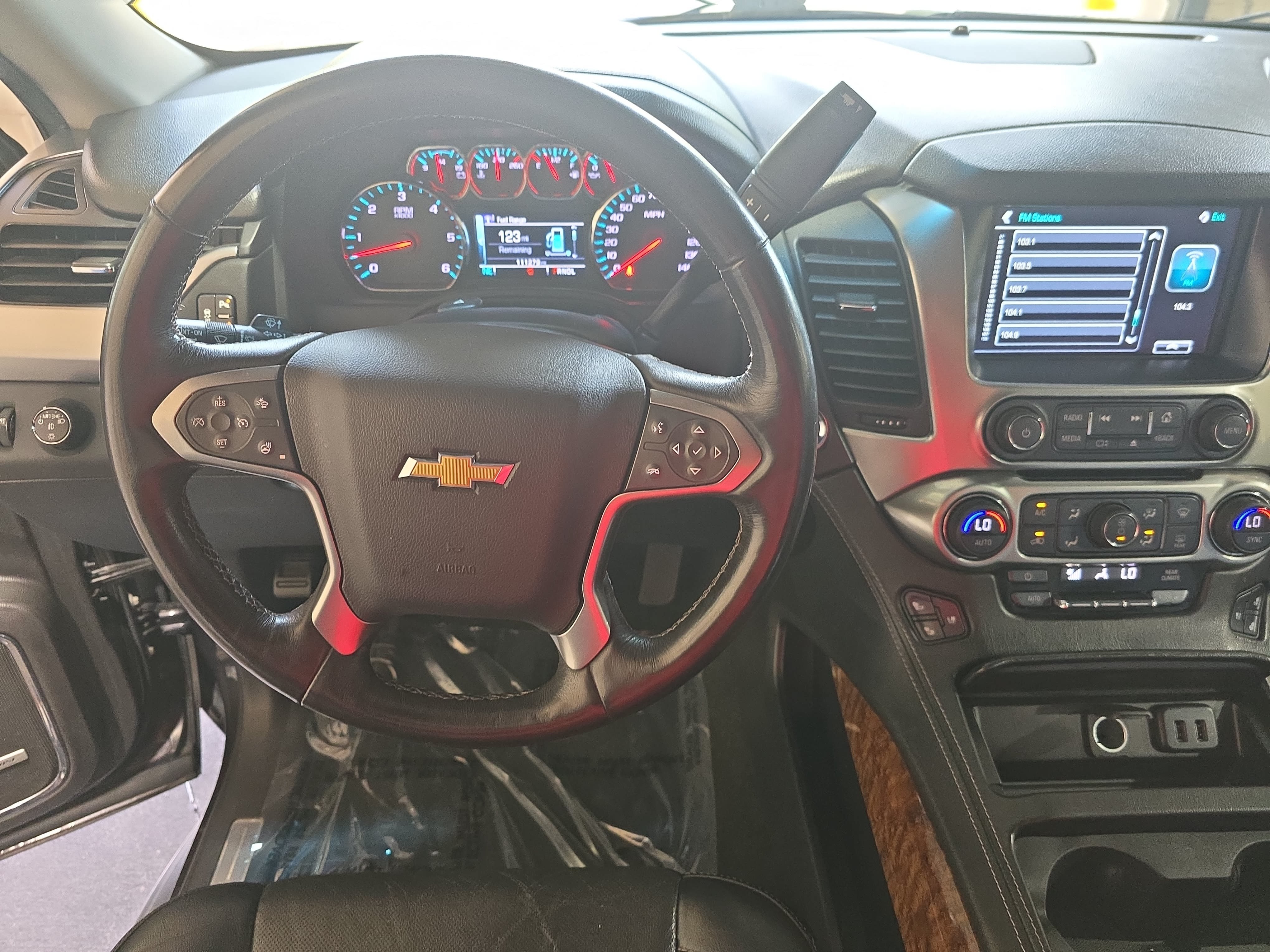 Used 2018 Chevrolet Tahoe Premier AWD/4WD image 17