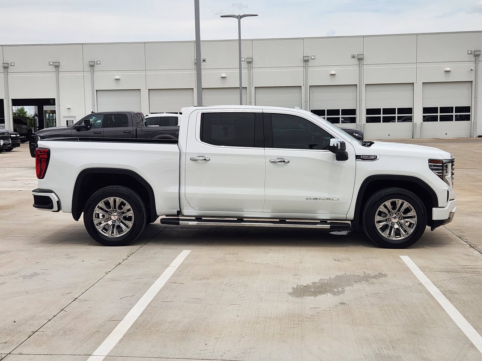 Used 2024 GMC Sierra 1500 Denali RWD image 7